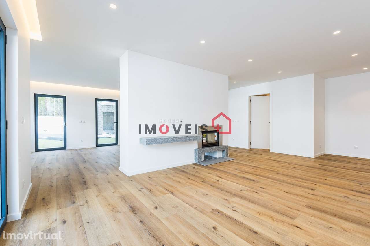 Moradia T4 - Milagres - Grande imagem: 3/33