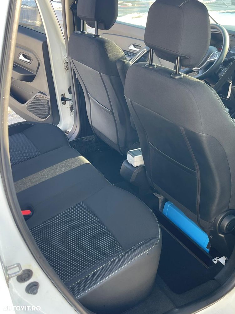 Dacia Duster SCe 115 4WD Comfort - 11