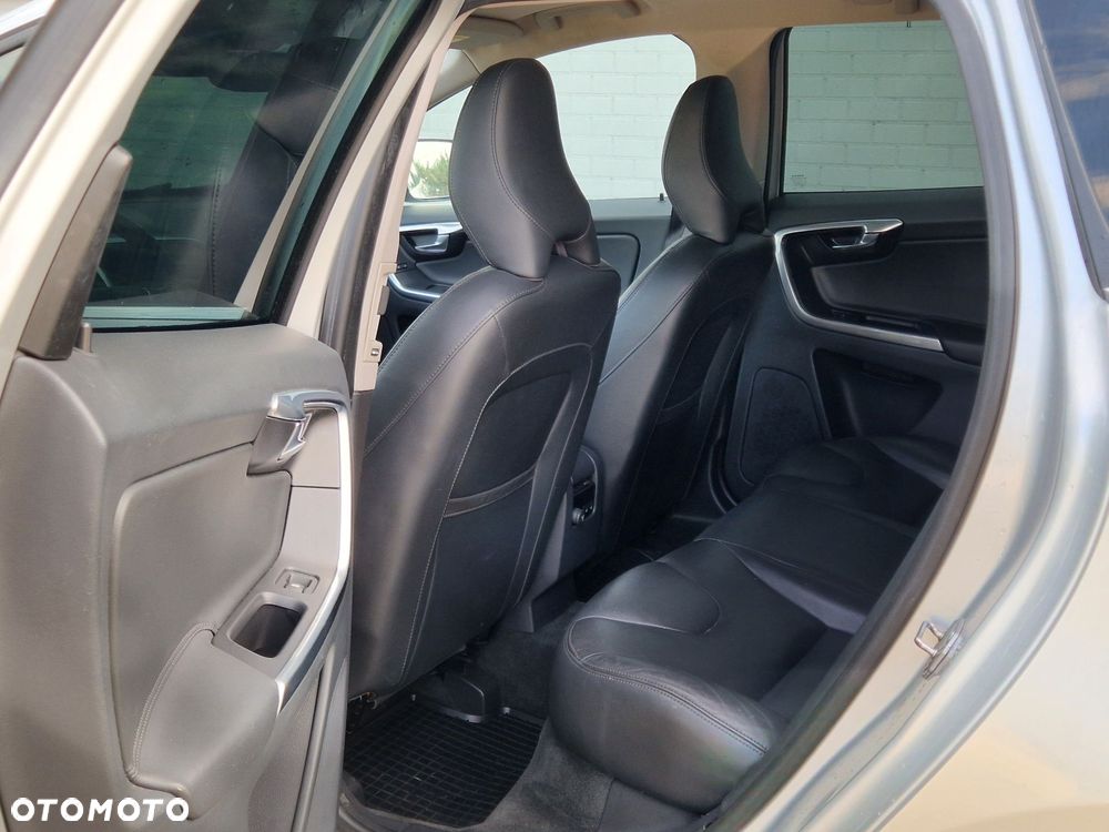 Volvo XC 60 T6 AWD Summum - 12