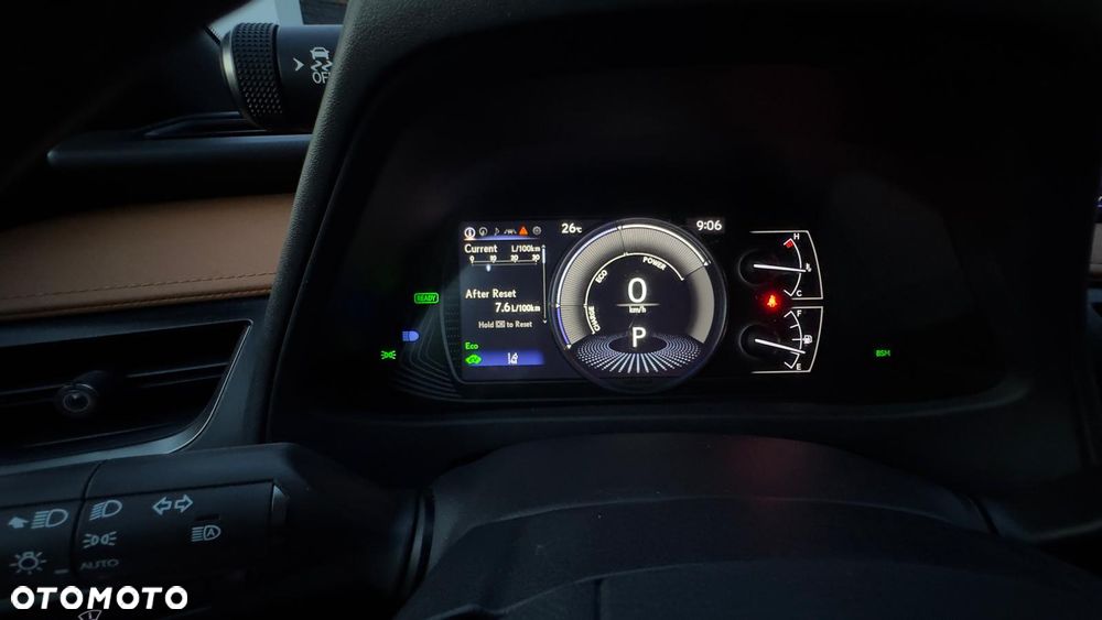Lexus UX - 32