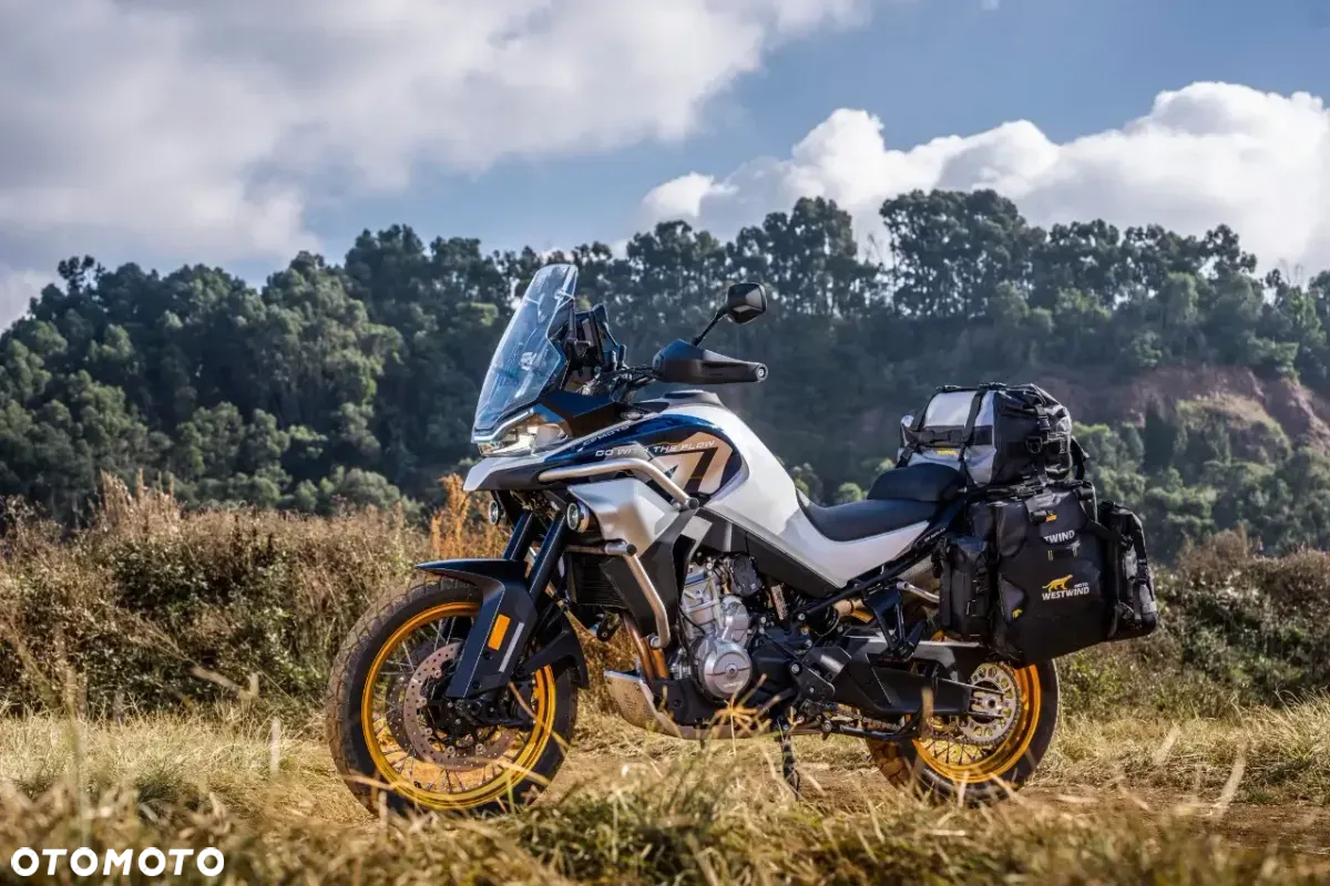 CFMoto MT - 4