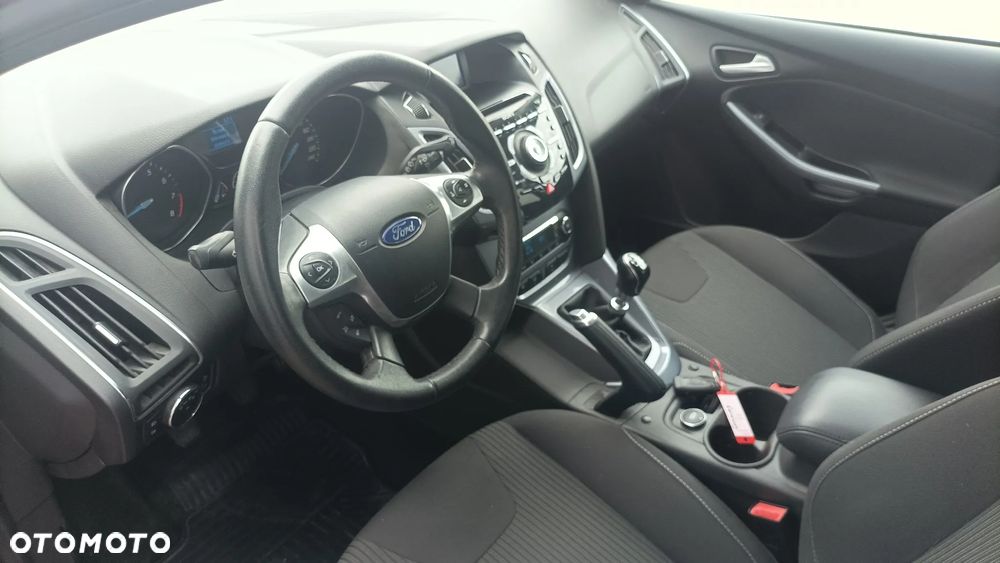 Ford Focus 1.6 EcoBoost Titanium - 13