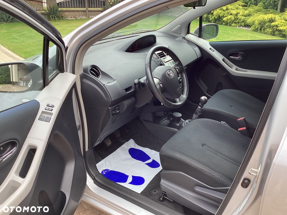 Toyota Yaris 1.33 VVT-i Life - 14