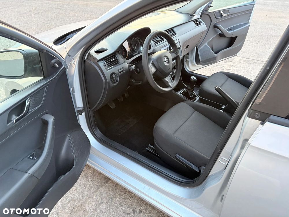 Skoda RAPID 1.4 TDI DPF Ambition - 6