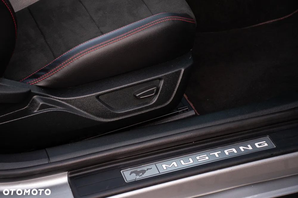Ford Mustang Cabrio 5.0 Ti-VCT V8 GT - 36