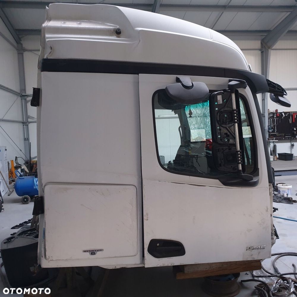 actros mp4 kabina szeroka stream space 2500 goła konstrukcja - 6