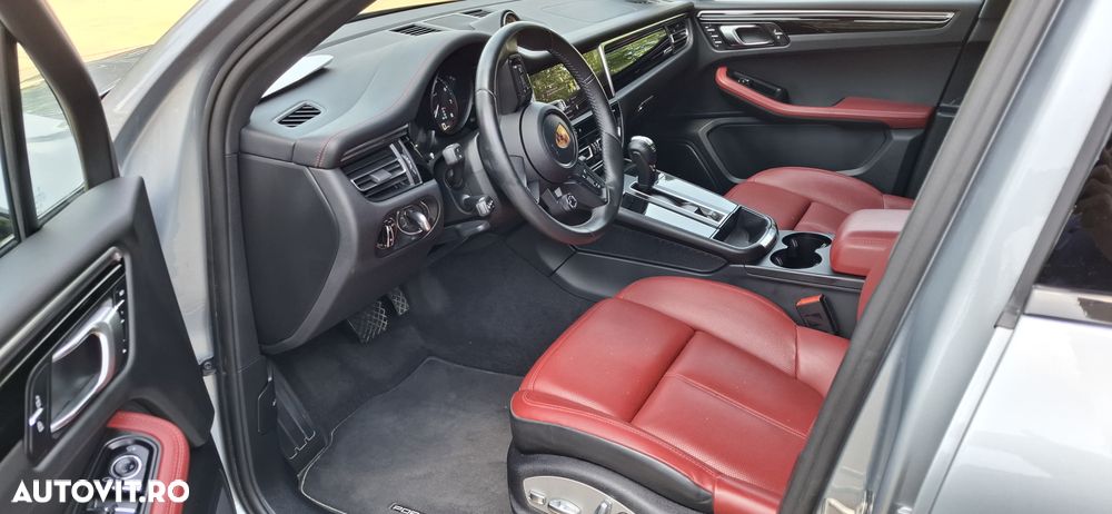 Porsche Macan T - 6