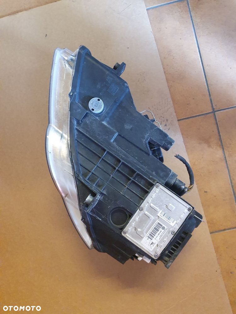 REFLEKTOR PRAWY VW PASSAT B6 XENON EUROPA - 6