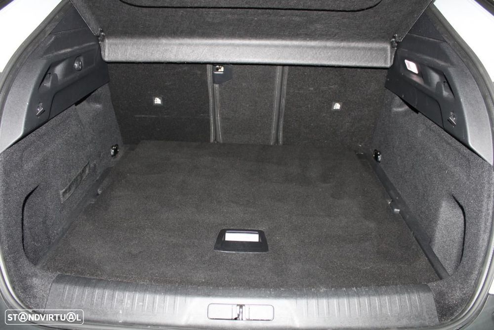 Peugeot E-3008 73 kWh Allure - 9
