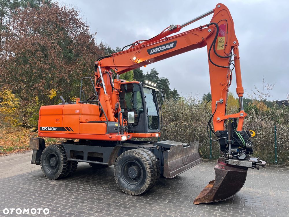 Doosan DX140W - 7