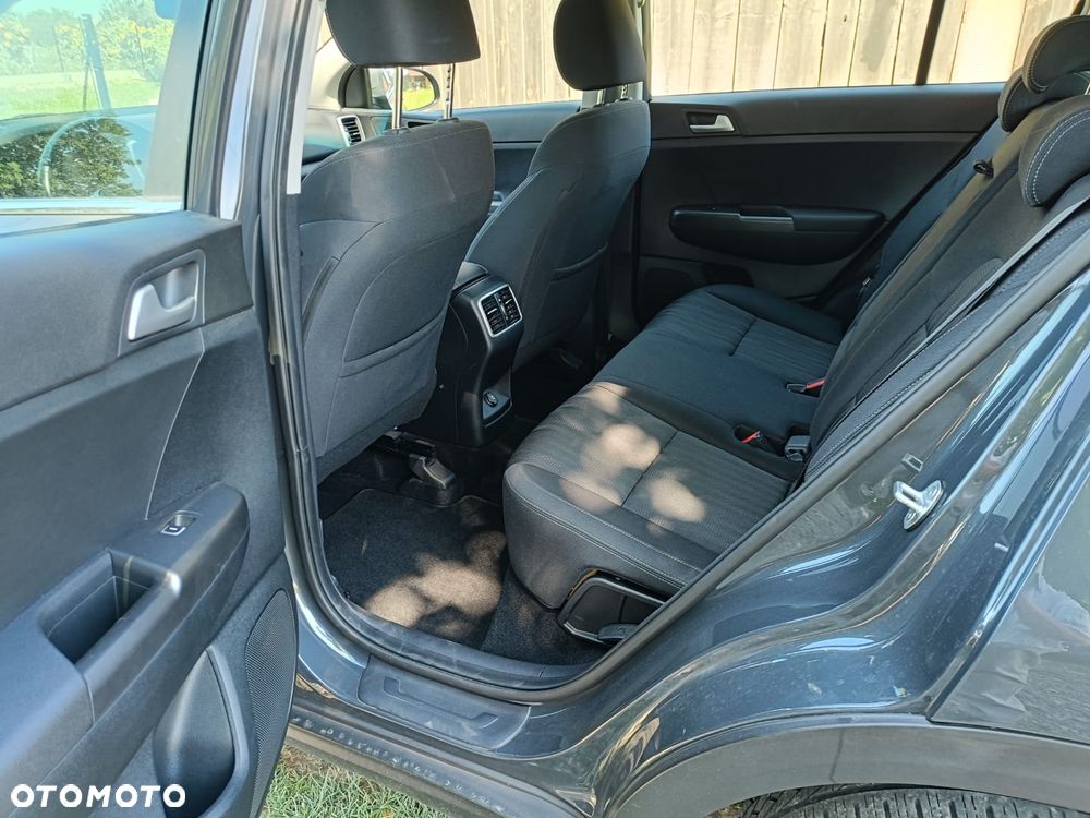 Kia Sportage 1.6 CRDI Black Edition Plus 2WD - 9