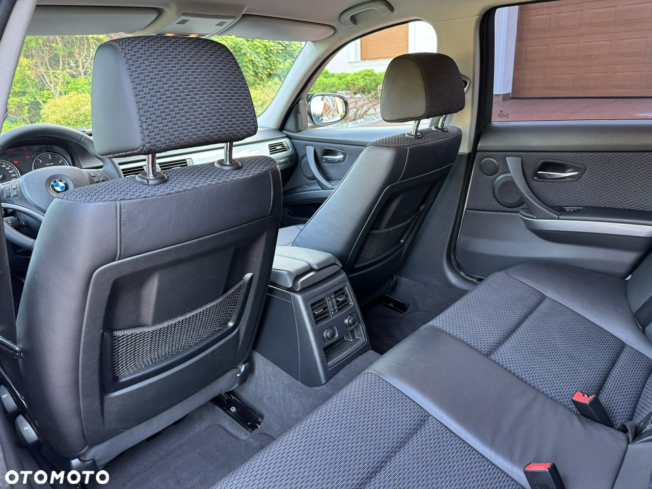 BMW Seria 3 320d xDrive - 23