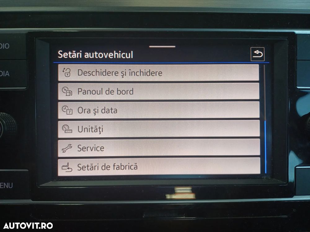 Volkswagen Passat 1.5 TSI ACT DSG Trendline - 16