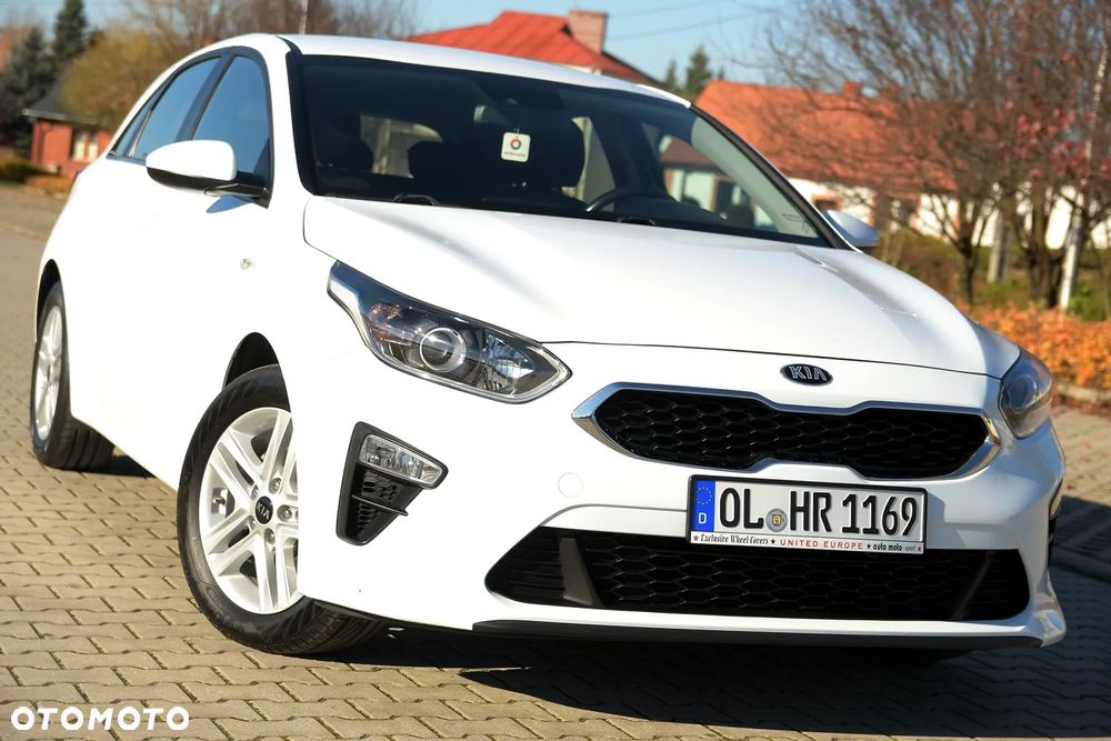 Kia Ceed - 16