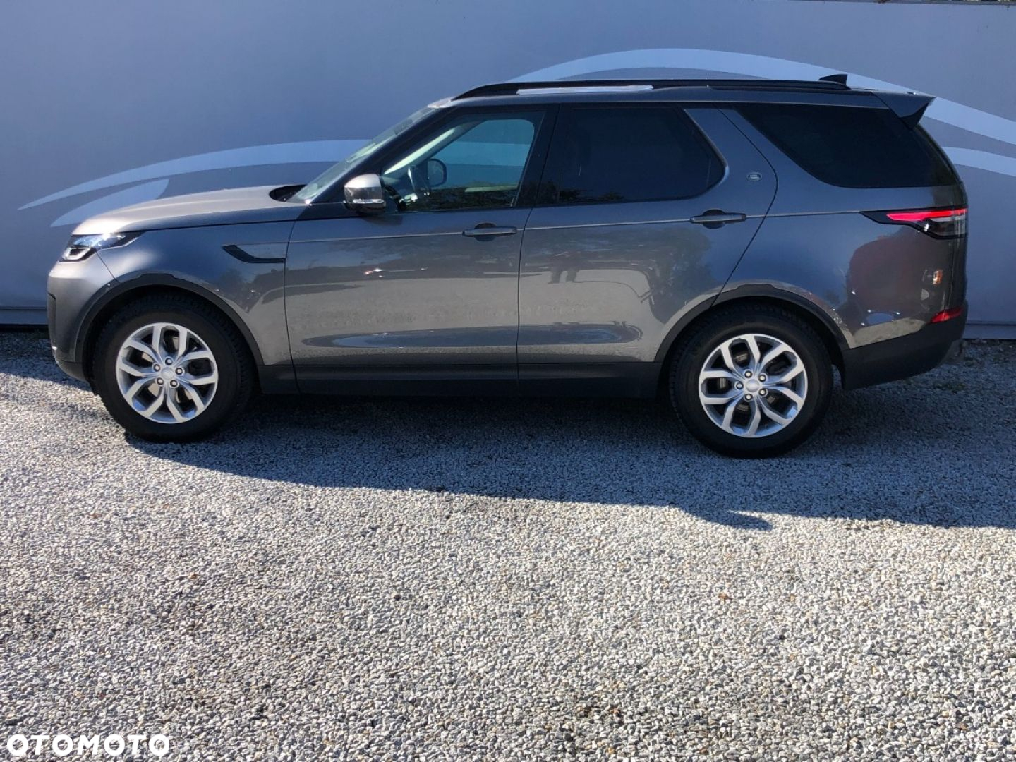 Land Rover Discovery V 2.0 SD4 SE - 25