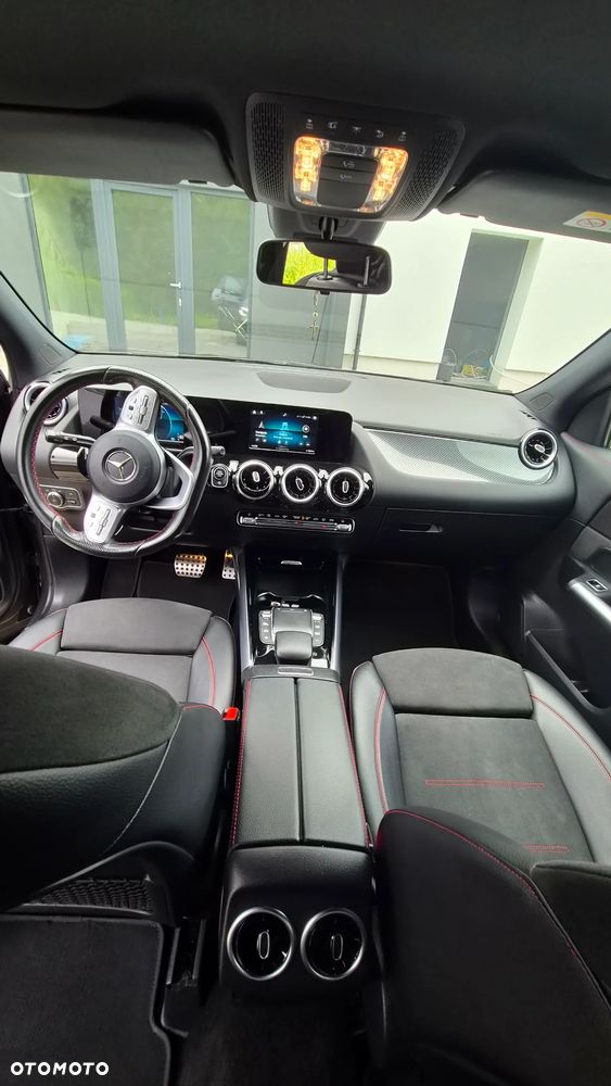 Mercedes-Benz GLA 220 d 4-Matic - 11