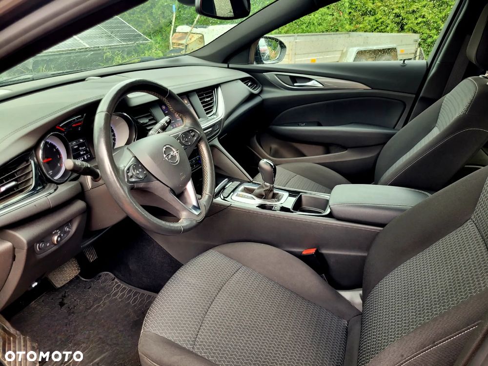 Opel Insignia - 18