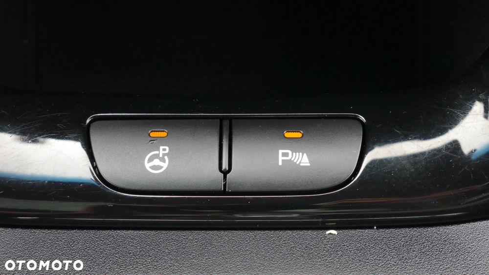 Kia Ceed 1.6 GDI ISG Platinum Edition - 35