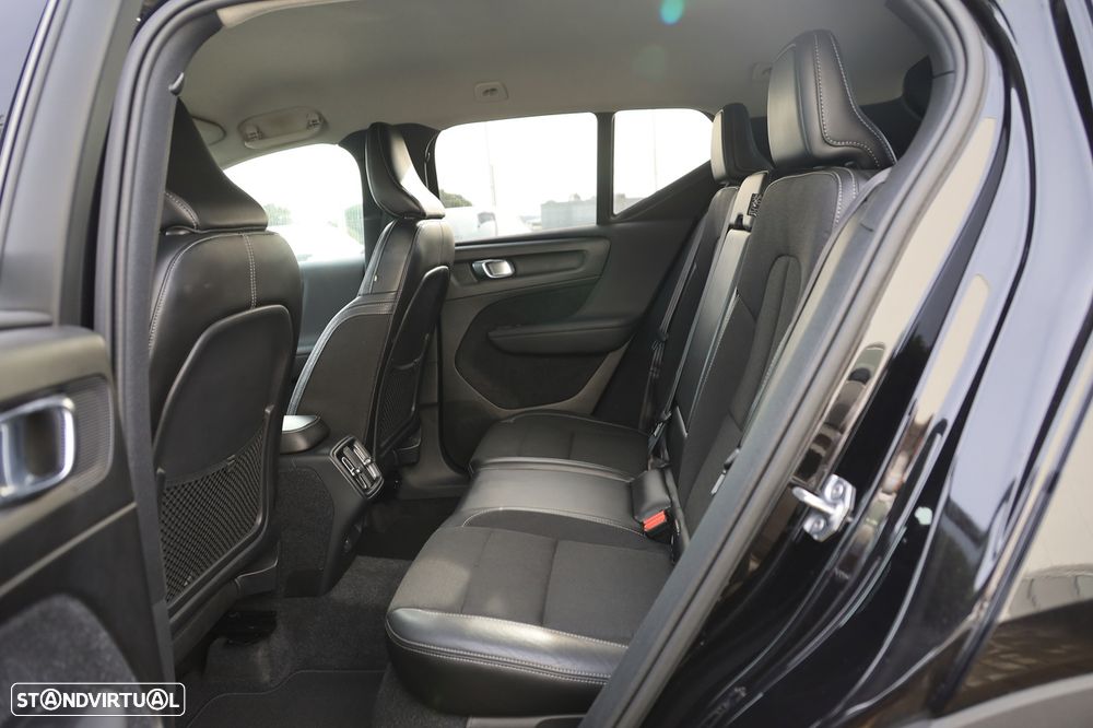 Volvo XC 40 2.0 D3 Momentum Geartronic - 13