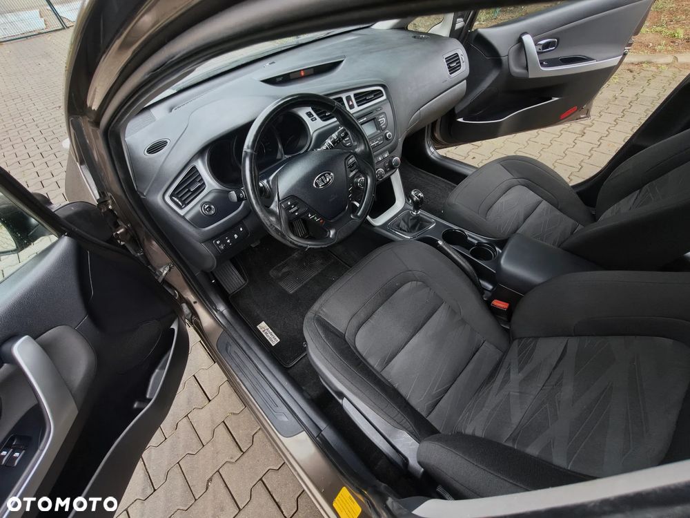 Kia Ceed - 15