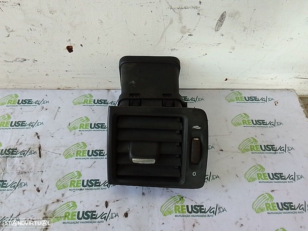 Grelha De Ventilação Esq Volvo C30 (533) - 1