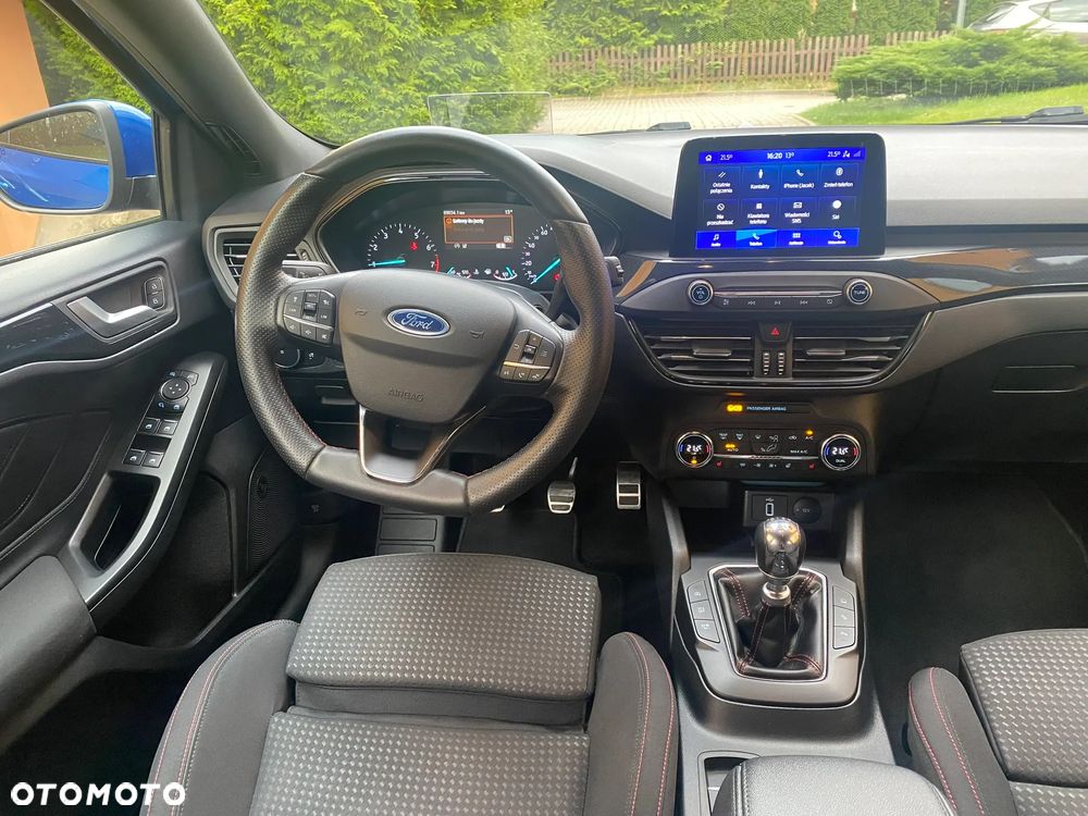 Ford Focus 1.5 EcoBoost ST-Line - 10