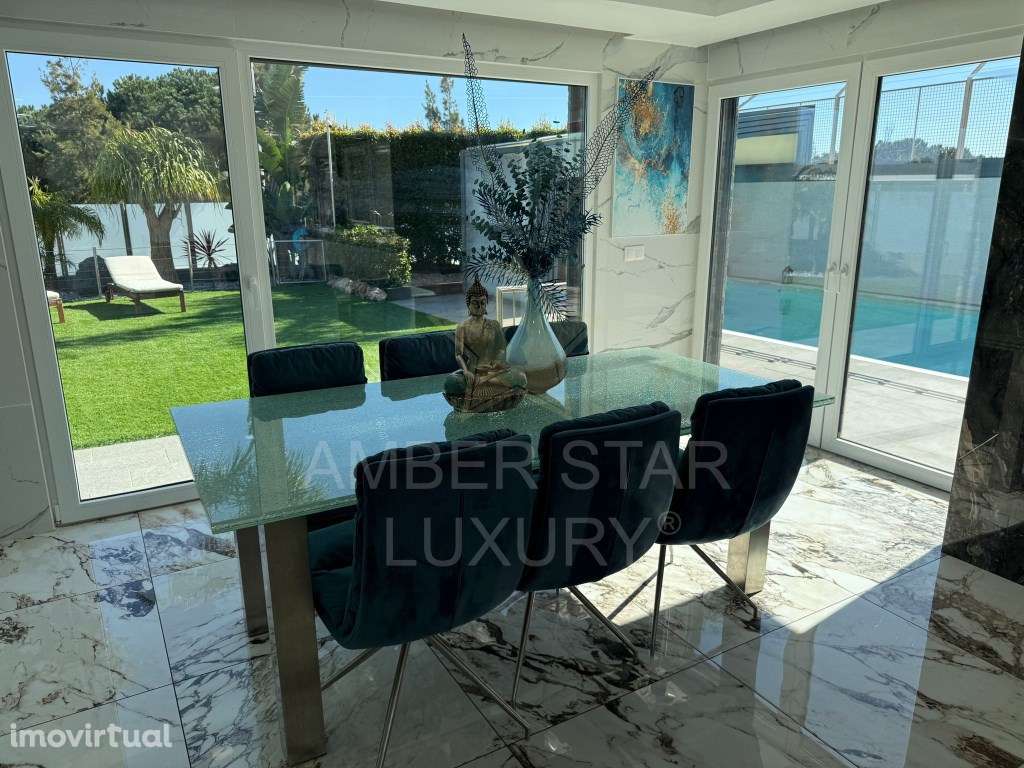 Moradia de luxo T4 com piscina e jardim na Quinta de Santa Maria - Grande imagem: 2/40