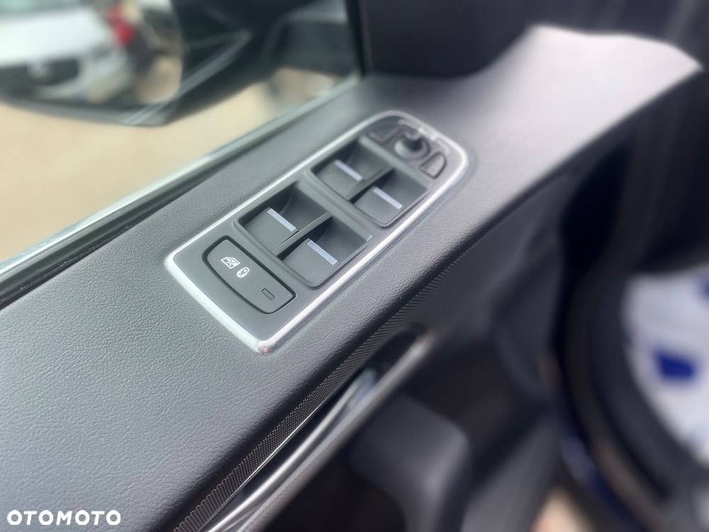 Jaguar F-Pace 25t AWD R-Sport - 32
