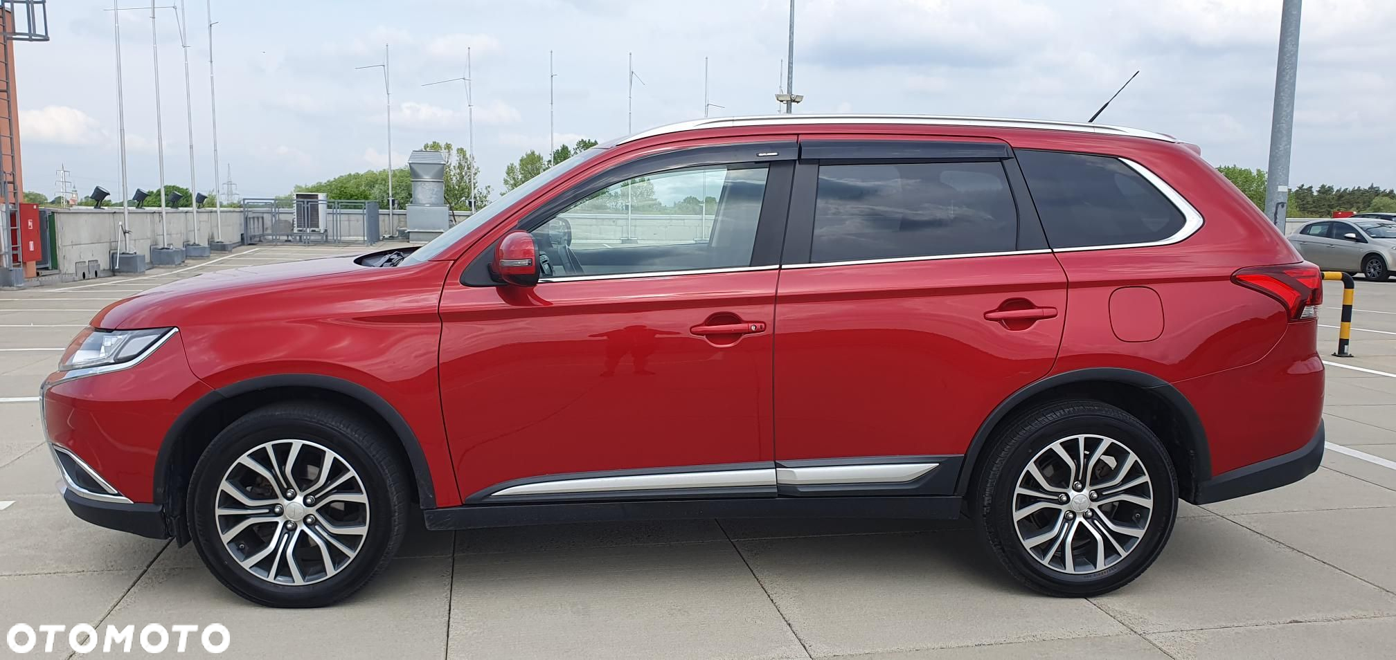 Mitsubishi Outlander 2.2 DI-D 4WD Automatik Edition 100+ - 3
