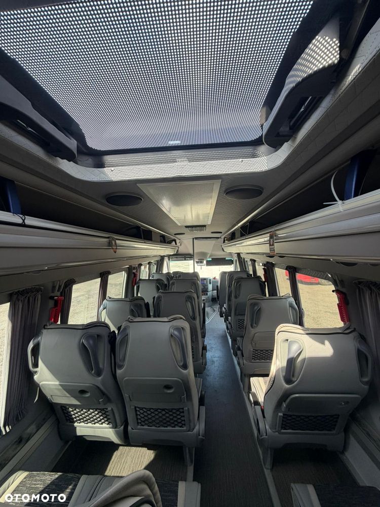 Mercedes-Benz Sprinter - 18