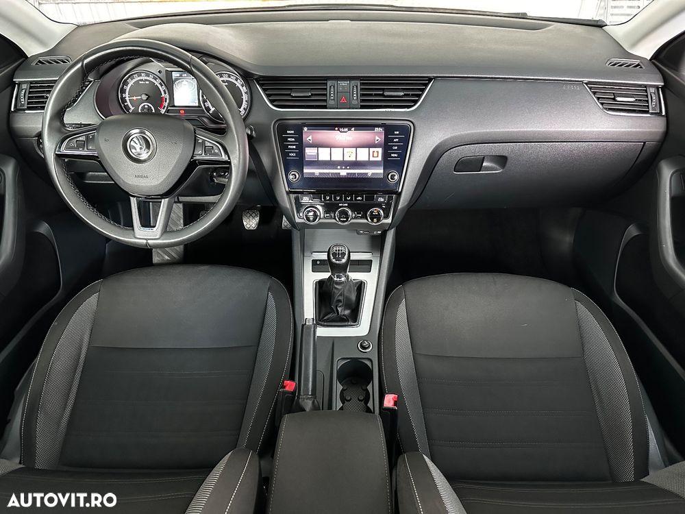 Skoda Octavia Combi Diesel 1.6 TDI Ambition - 16