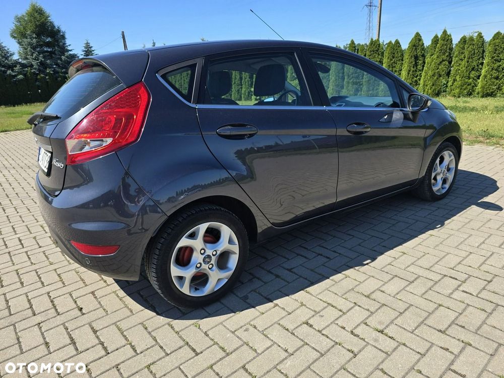 Ford Fiesta - 8