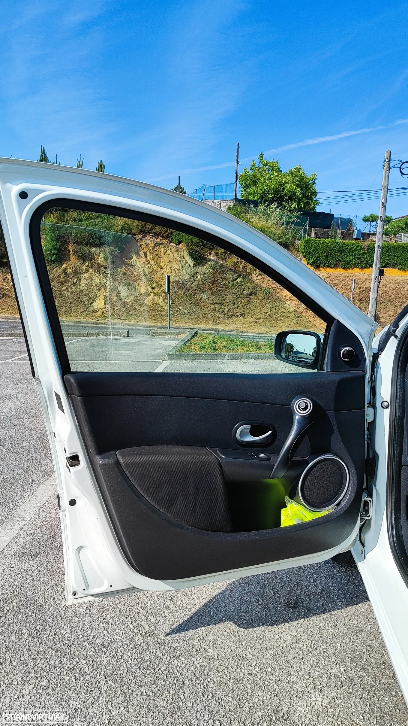 Renault Clio 1.5 dCi Dynamique S - 21