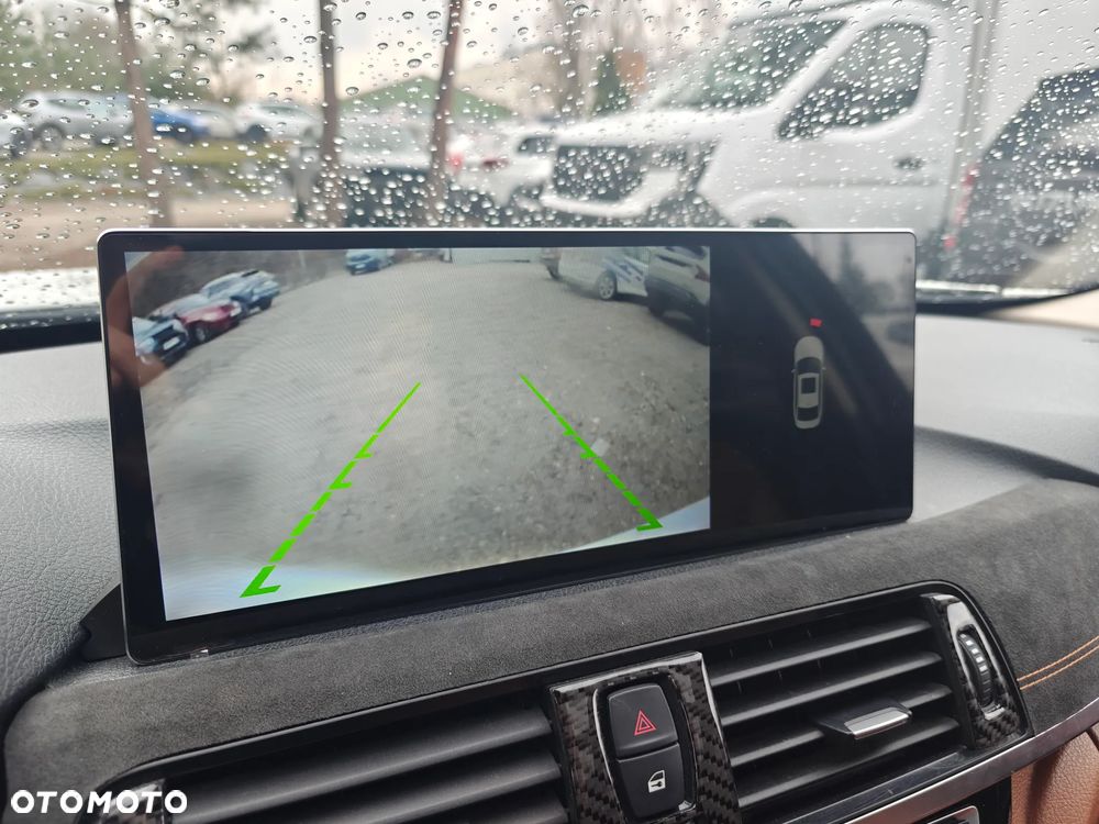 BMW Seria 3 318d Luxury Line - 32