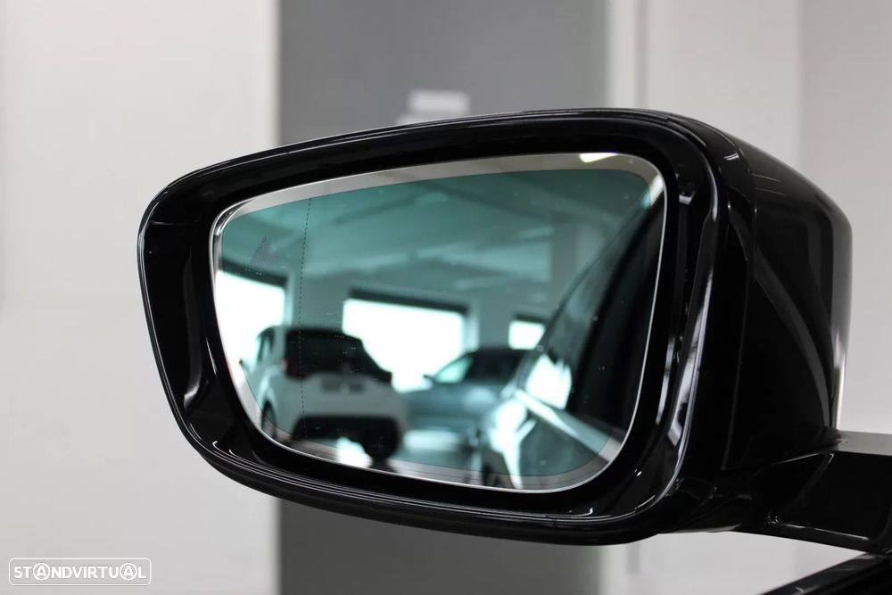 BMW 530 e iPerformance - 12