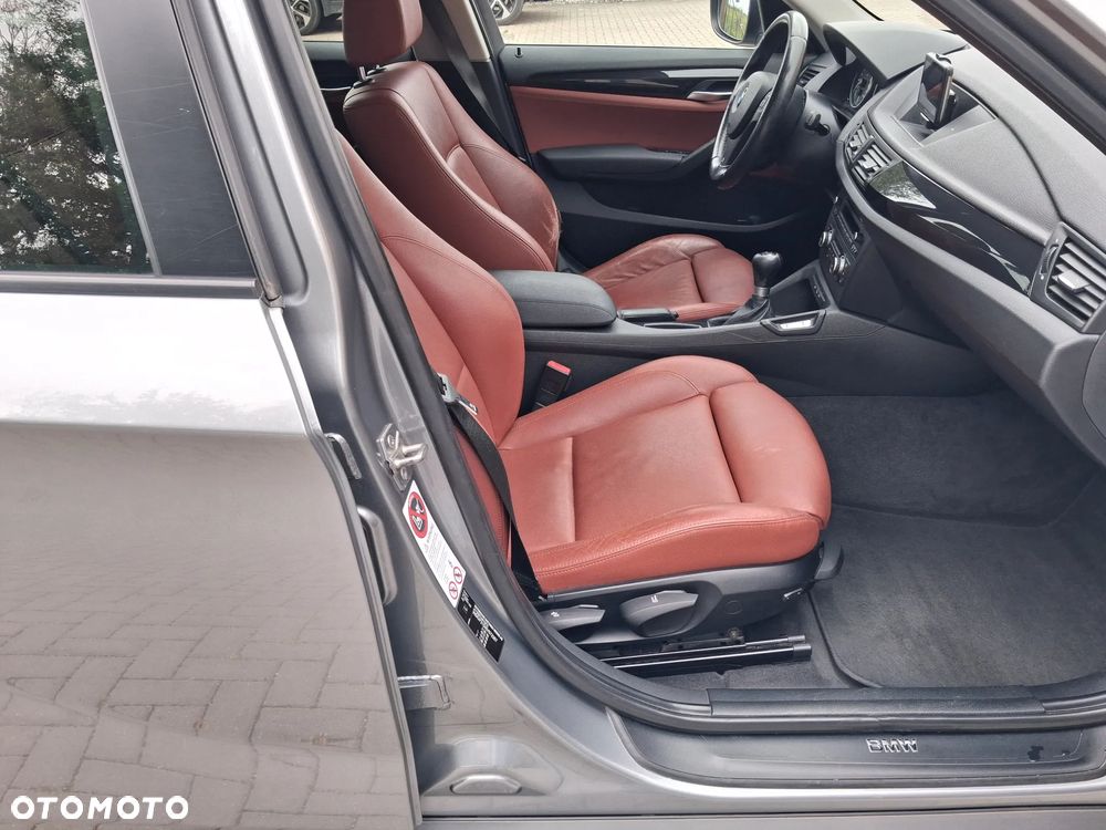 BMW X1 sDrive20d - 14