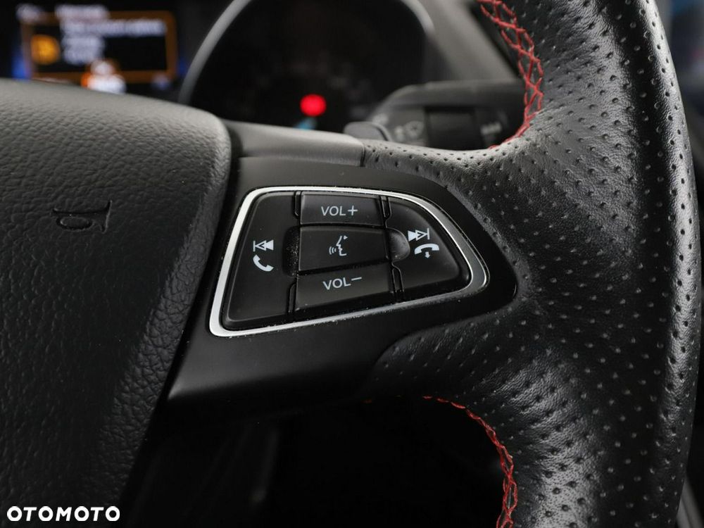 Ford Kuga 1.5 EcoBoost 2x4 ST-Line - 31