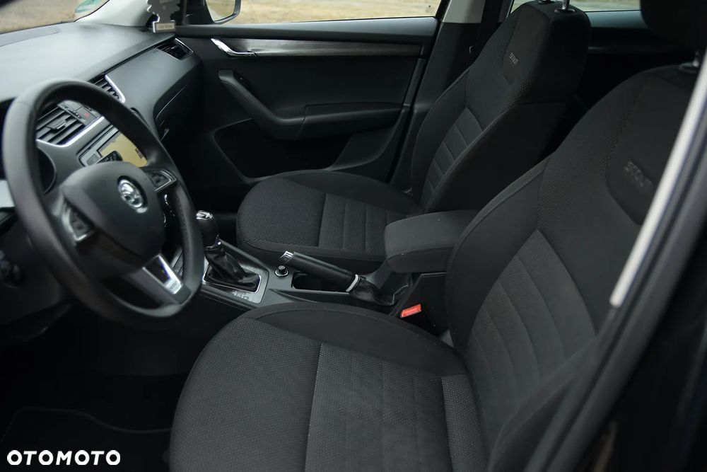 Skoda Octavia 2.0 TDI 4x4 DSG Scout - 30