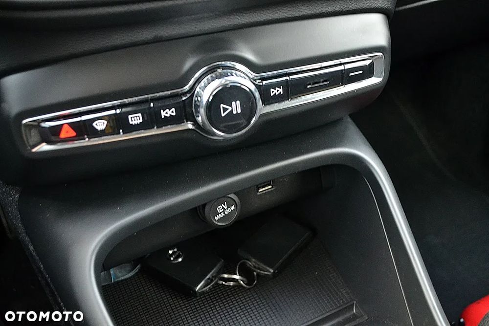 Volvo XC 40 D3 Momentum - 31