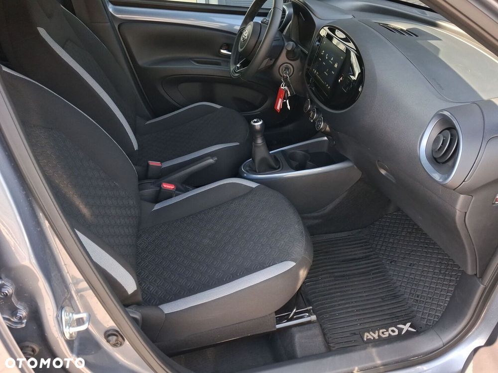 Toyota Aygo X - 10