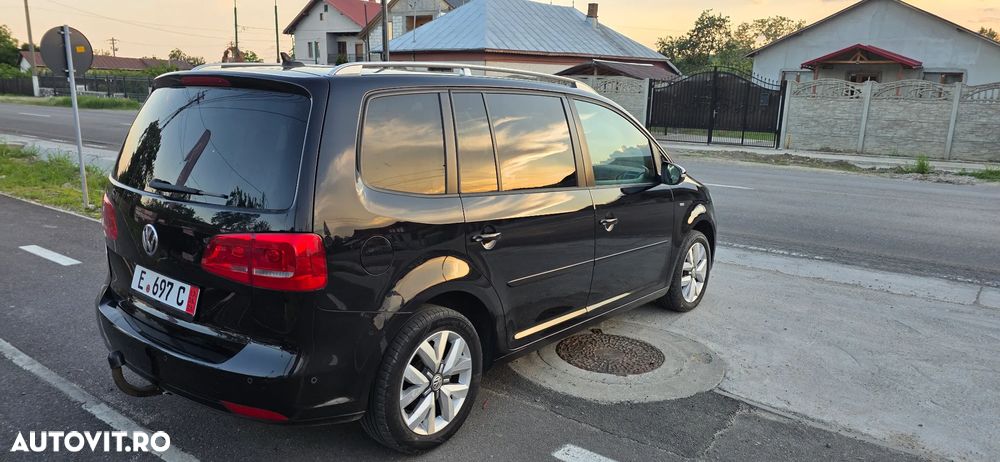 Volkswagen Touran 2.0 TDI DPF DSG MATCH - 24