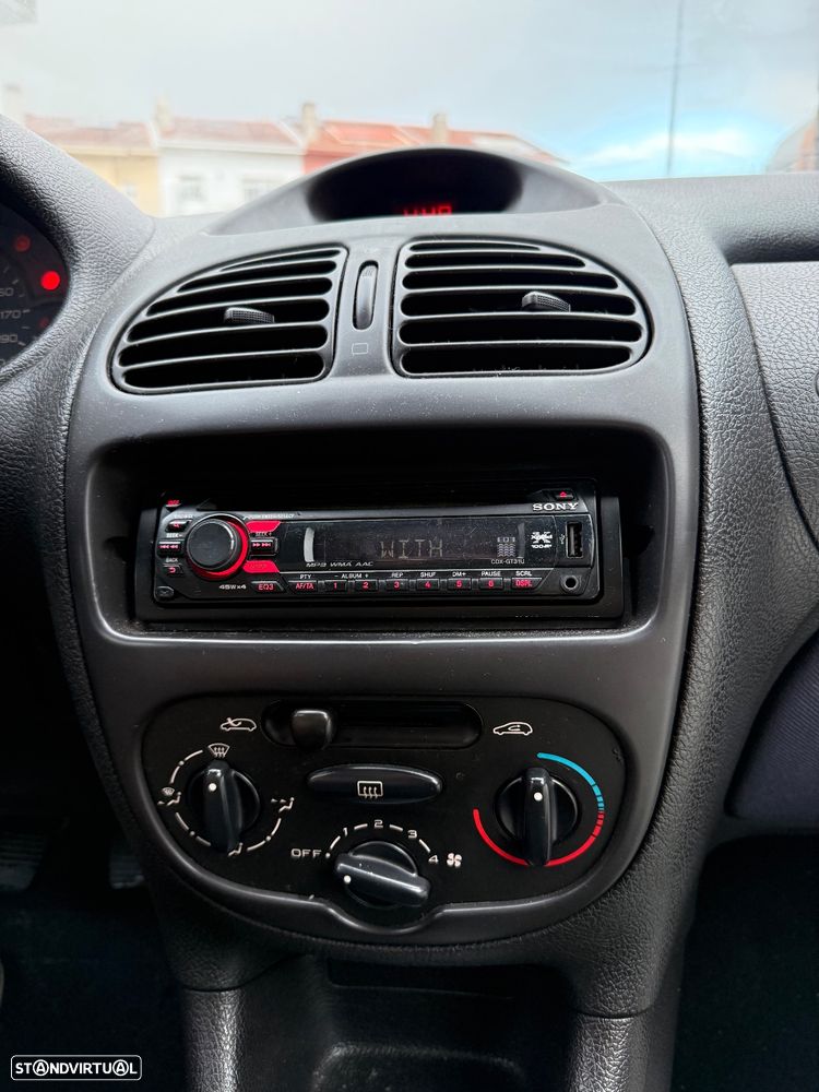 Peugeot 206 1.1 XR - 12