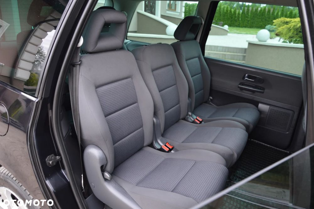 Volkswagen Sharan 1.9 TDI 4Motion Sportline - 27