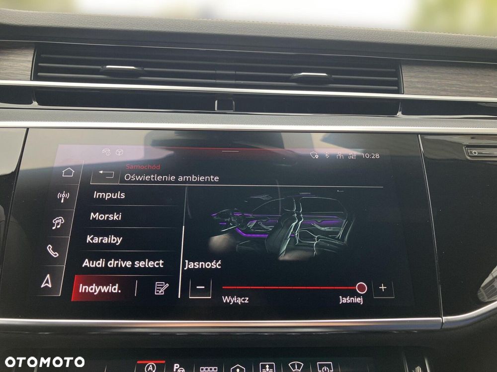 Audi A8 - 28