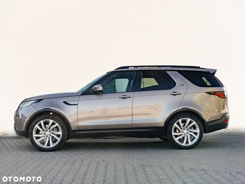 Land Rover Discovery 2.0 P300 Dynamic SE - 2