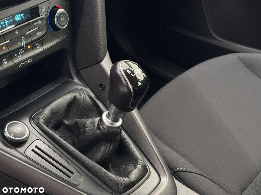 Ford Focus - 12