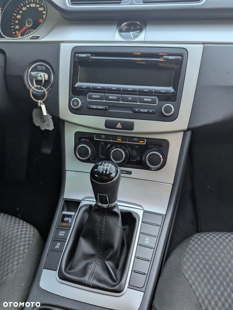 Volkswagen Passat 1.6 TDI Trendline - 12