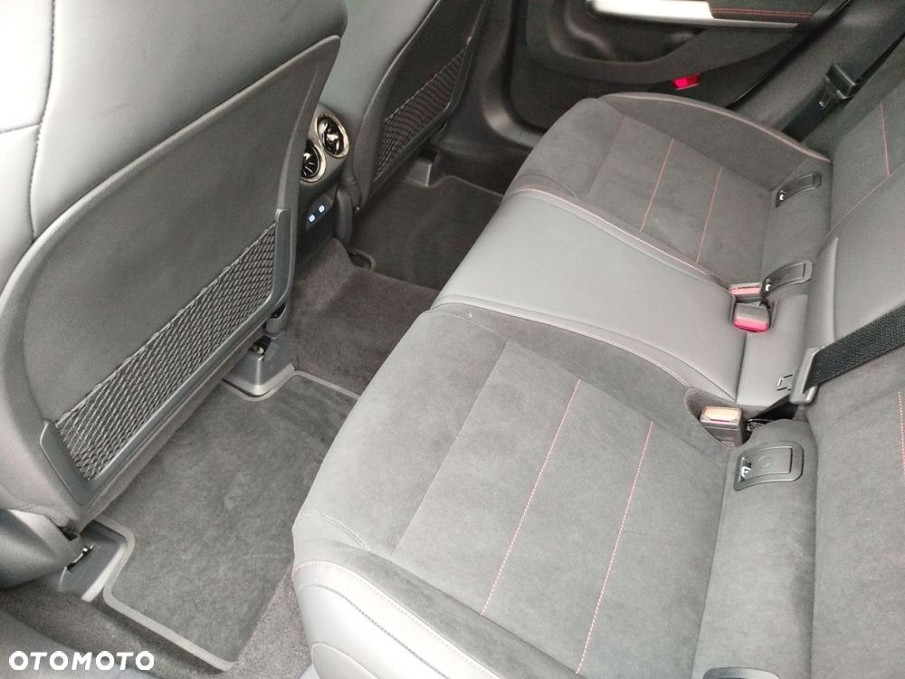 Mercedes-Benz CLA - 26