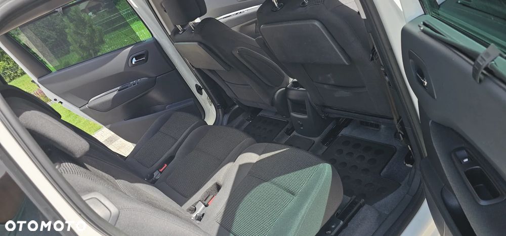 Peugeot 5008 1.6 HDi Active 7os - 12