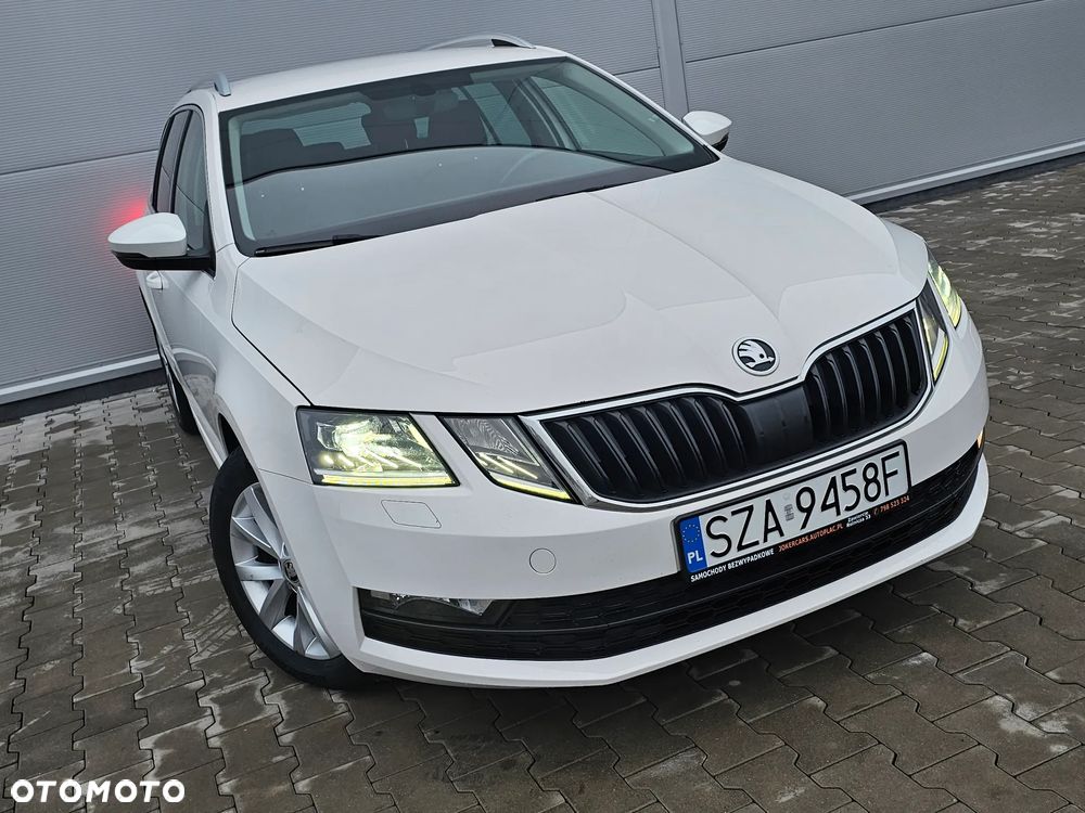 Skoda Octavia 1.6 TDI DSG Ambition - 13